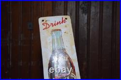 D-LITE BEVERAGES ICE COLD BOTTLE STAMPED PAINTED METAL DEALER SIGN 1950s VINTAGE