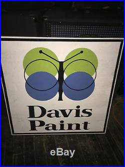 ORIGINAL VINTAGE DAVIS Paint PORCELAIN Advertising SIGN PAINTS Rare Design