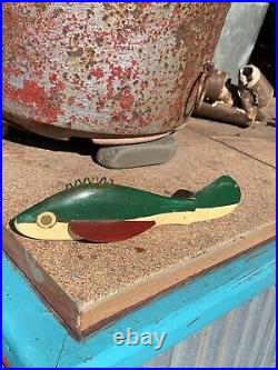 Vintage Leroy Howell Wood Painted Green Yellow Spearing Fish Fishing Decoy Lure